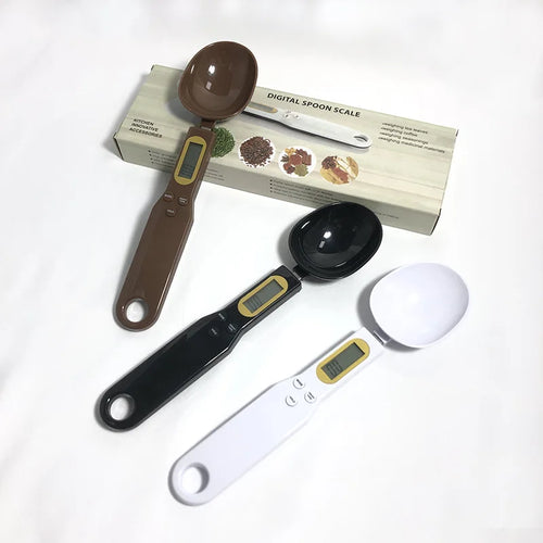 Digital kitchen scale spoon with LCD display, view 1